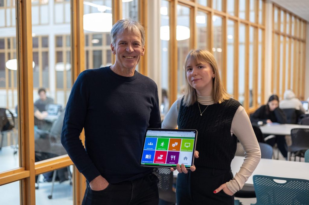 Per Levén och Julia Andersson från Umeå Universitet som har arbetat med Digitala Seniortorget